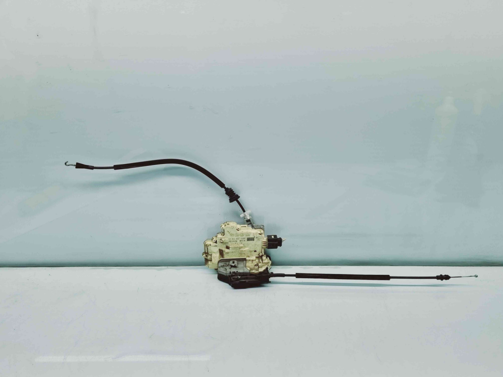 Broasca usa dreapta fata Volkswagen Passat B6 Variant (3C5) [Fabr 2005-2010] 3C1837016A