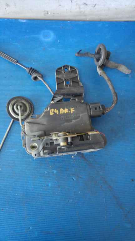 Broasca usa dreapta fata vw golf 4 3b1837016a
