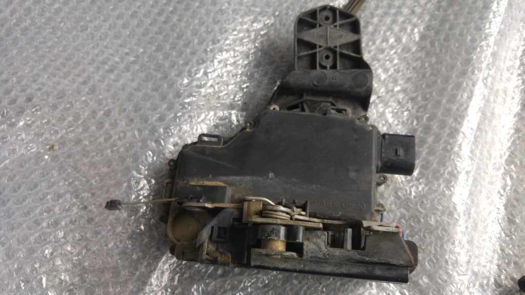 Broasca usa dreapta fata vw passat b53b1837016c