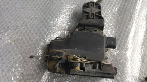 Broasca usa dreapta fata vw passat b53b1837016c