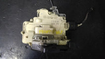 Broasca usa dreapta fata vw passat b6 3c1837016a