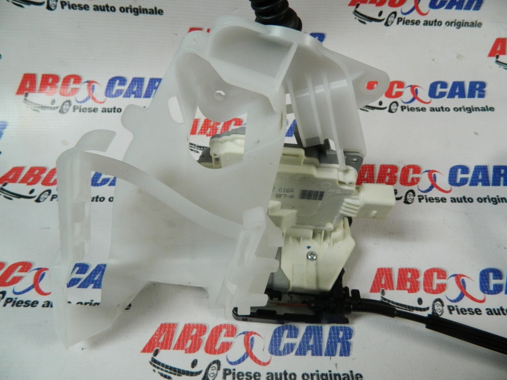 Broasca usa dreapta fata VW Passat B7 cod: 3C1837016A