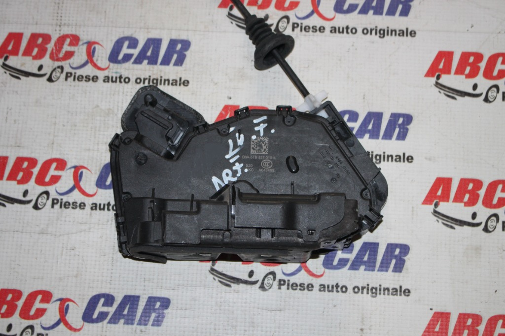 Broasca usa dreapta fata VW Passat B8 2015-prezent 5TB837016A