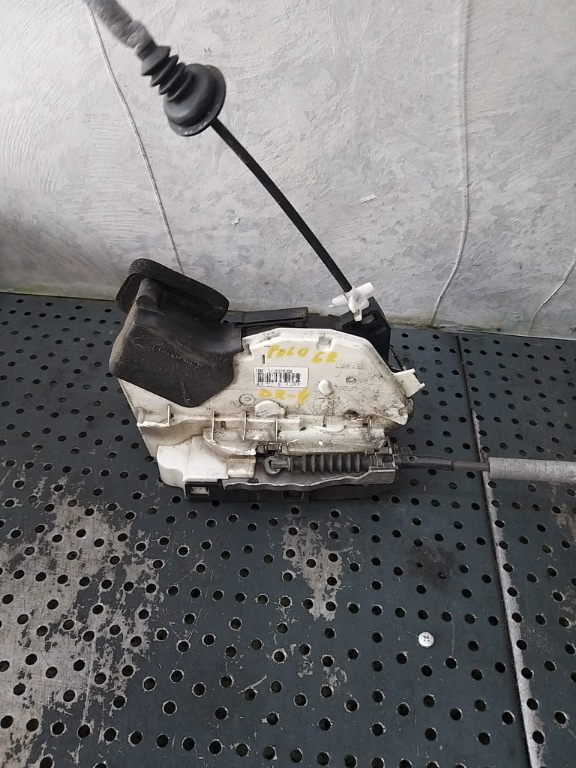 Broasca usa dreapta fata vw polo 6r 6r0837350