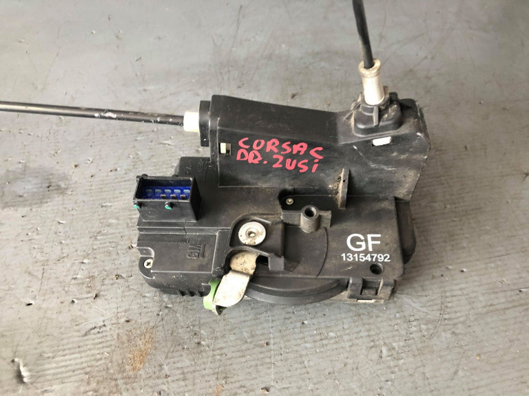 Broasca usa dreapta opel corsa c 2 usi 13154792
