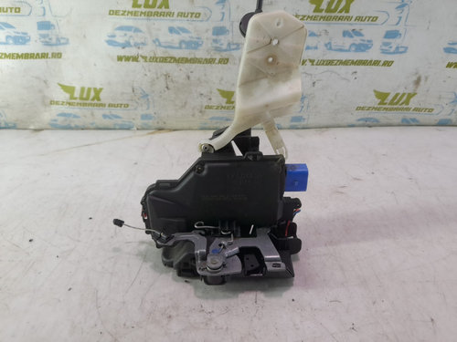 Broasca usa dreapta spate 7L0839016D Volkswagen VW Golf 6 [2008 - 2015] 1.6 tdi CAYC