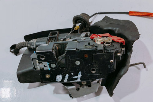 Broasca Usa dreapta spate 8E0839016C Audi A4 B6 [2000 - 2005]