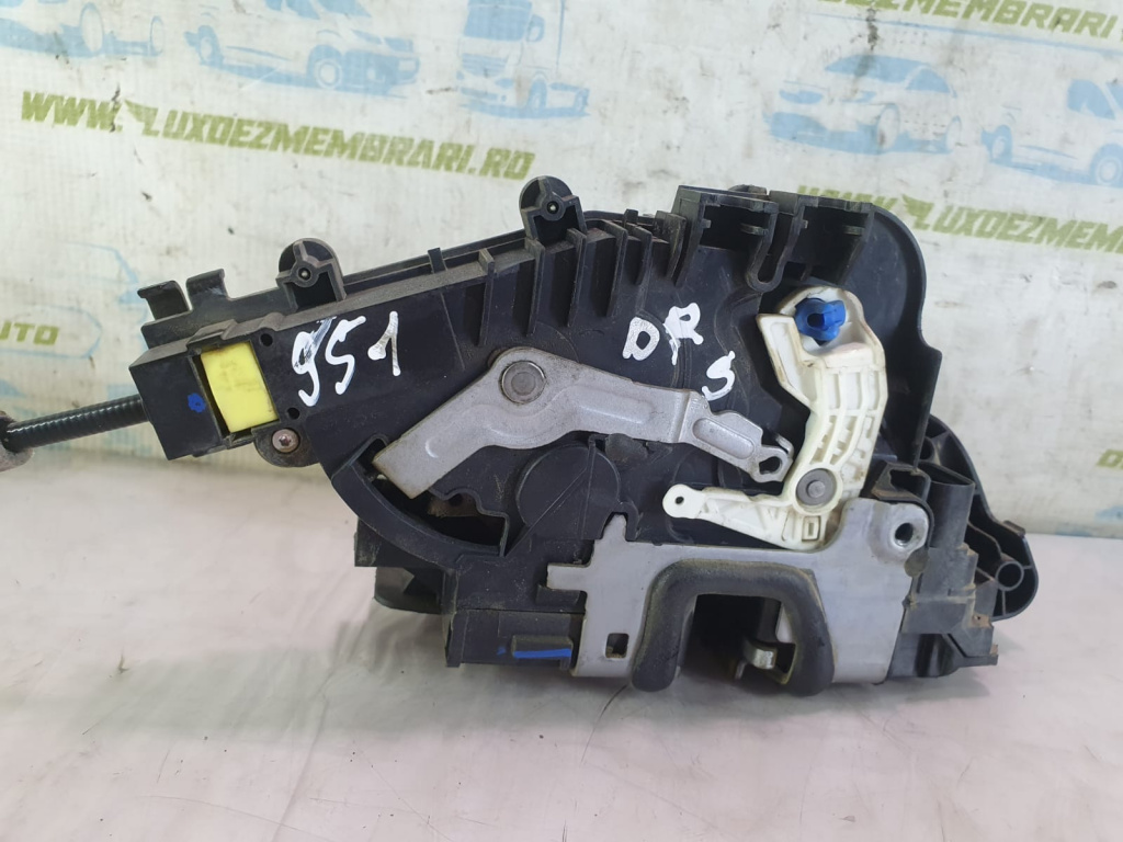 Broasca usa dreapta spate a2200064099 Mercedes-Benz C-Class W205/S205/C205 [2014 - 2018] 2.2 cdi om651921