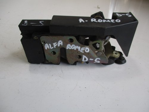 BROASCA USA DREAPTA SPATE ALFA ROMEO 156 FAB. 1997 – 2005 ⭐⭐⭐⭐⭐