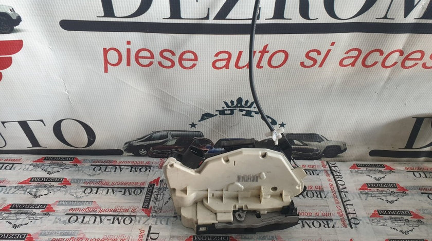 Broasca usa dreapta spate Audi A1 8X cod piesa : 5n0839016d