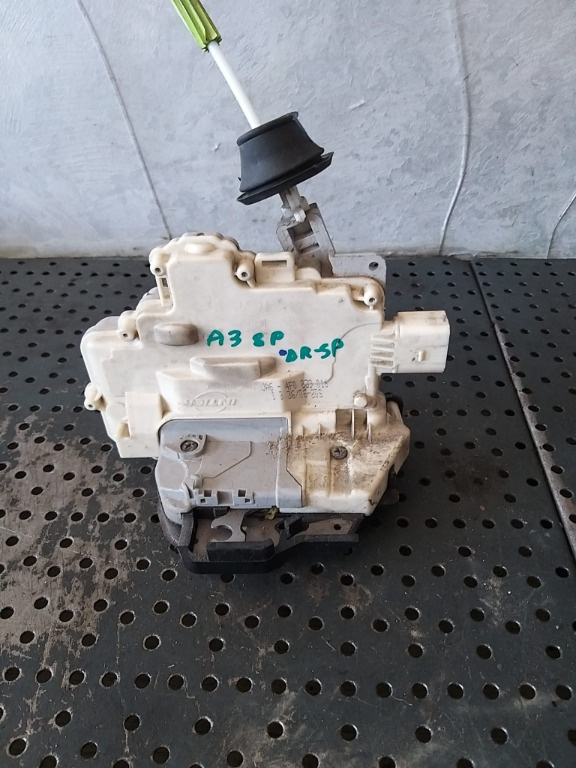 Broasca usa dreapta spate audi a3 8p 4f0838016