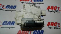 Broasca usa dreapta spate Audi A4 B7 8E Limuzina c...