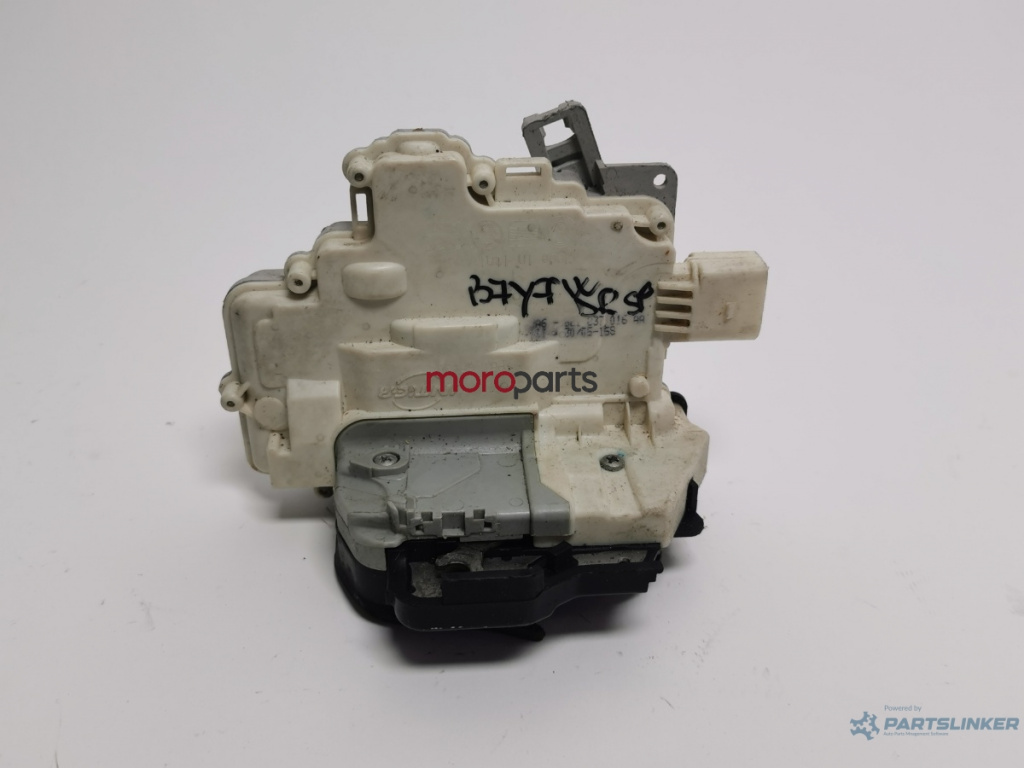Broasca usa dreapta spate Audi A4 B7 (8E) Sedan 2008 2.0 TDI OEM 8E1837016AA