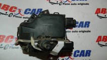 Broasca usa dreapta spate Audi A6 4B C5 cod: 4B083...