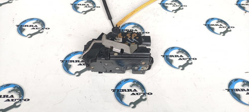 Broasca usa dreapta spate Audi A6 C5 cod: 4B0839016G