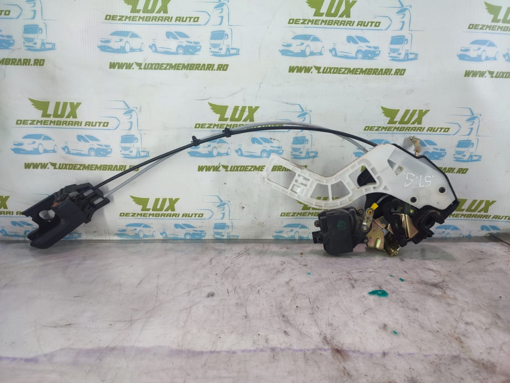 Broasca usa dreapta spate cu maner 814201f010 Kia Sportage 2 [2004 - 2008]