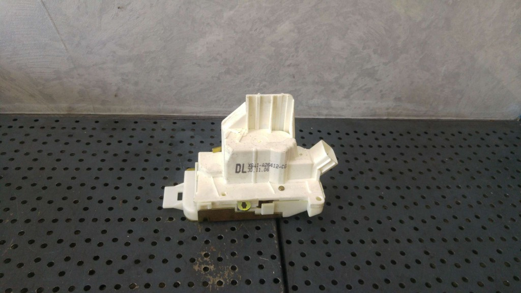 Broasca usa dreapta spate ford mondeo 3 b5y xs41a26412cg