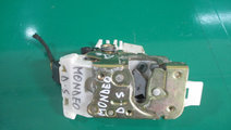 BROASCA USA DREAPTA SPATE FORD MONDEO MK3 FAB. 200...