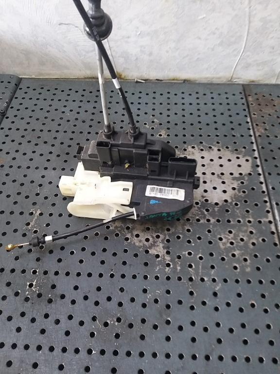 Broasca usa dreapta spate hyundai santa fe 2 814202b000