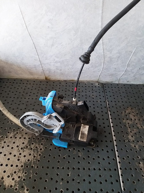 Broasca usa dreapta spate kia ceed 2 jd 81420a2100