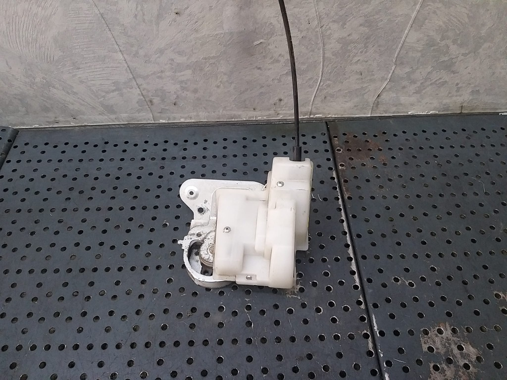 Broasca usa dreapta spate mazda 5