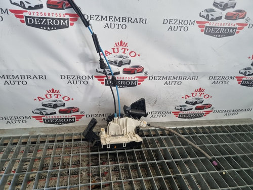 Broasca usa dreapta spate Mercedes-Benz A-Class (W176) cod piesa : A2047300835