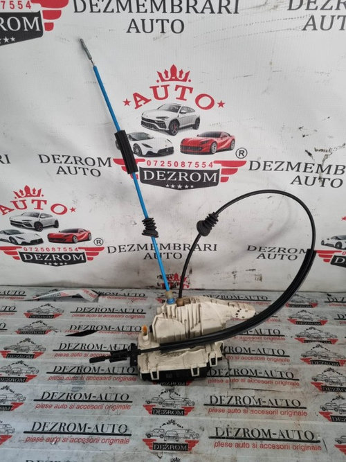 Broasca usa dreapta spate Mercedes-Benz C-Class Sedan (W204) cod piesa : A2047301435
