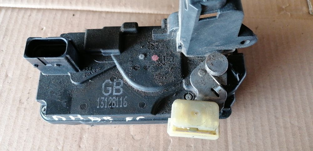Broasca usa dreapta spate Opel Astra H Zafira B 13128116 GB VLD242