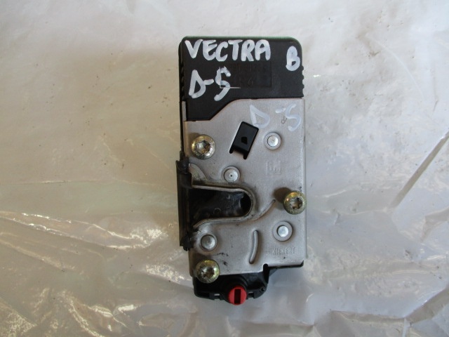 BROASCA USA DREAPTA SPATE OPEL VECTRA B FAB. 1995 – 2001 ⭐⭐⭐⭐⭐