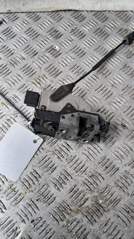 Broasca usa dreapta spate Peugeot 208 an 2015