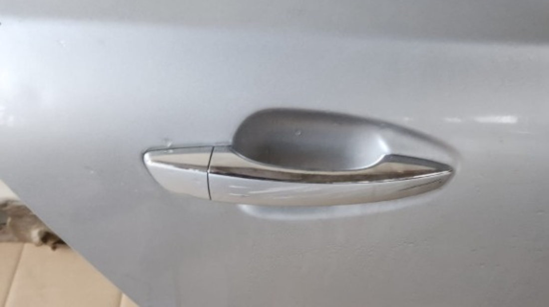 Broasca usa dreapta spate Peugeot 508 combi an de fabricatie 2014