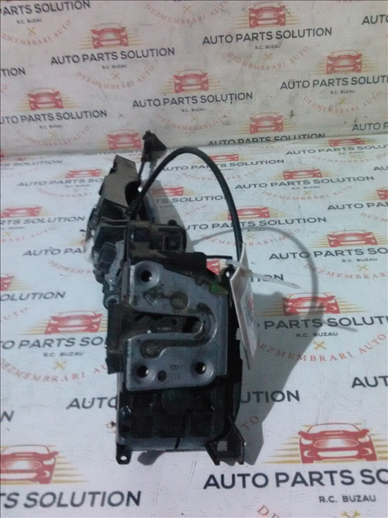 Broasca usa dreapta spate RENAULT CLIO 3 an fabr. 2011