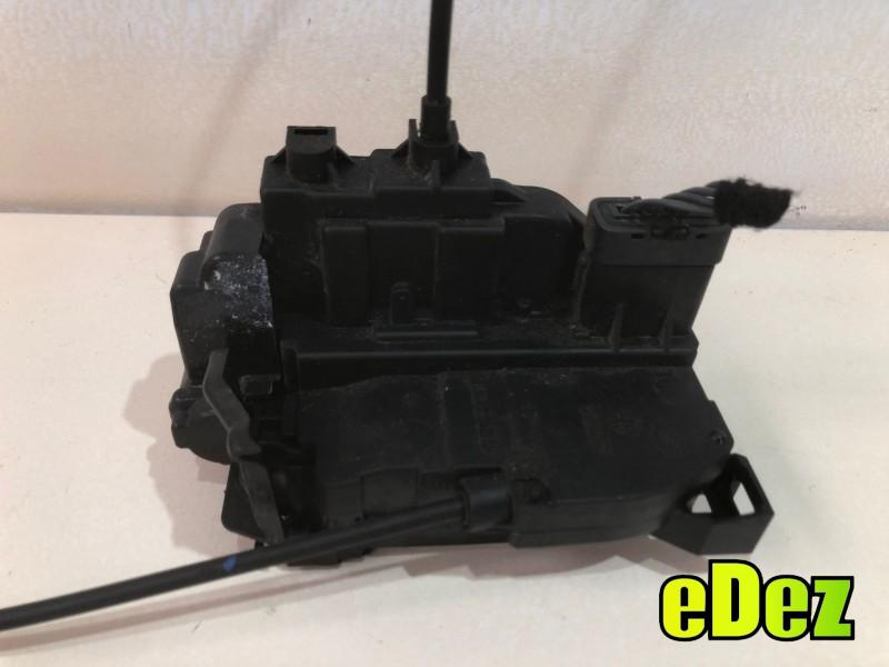 Broasca usa dreapta spate Renault Megane 3 facelift (2012-2016) 825028873r
