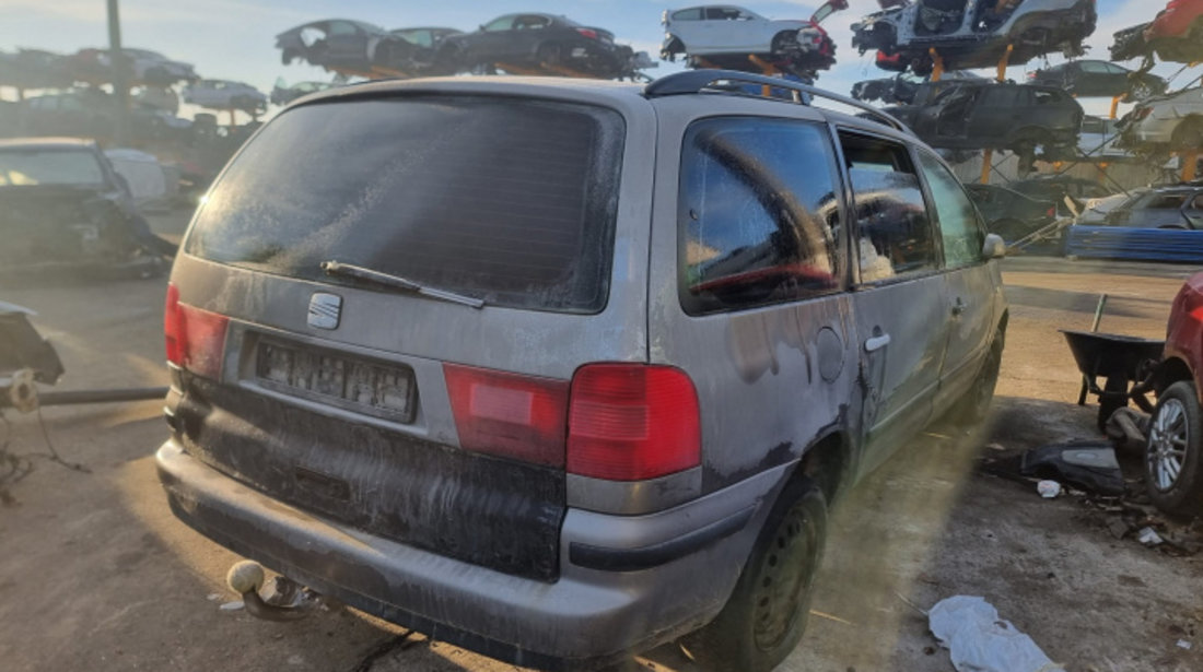 Broasca usa dreapta spate Seat Alhambra 2004 Monovolum 1.9 tdi AUY