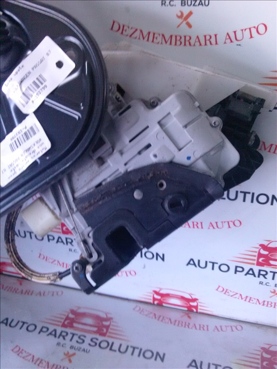 Broasca usa dreapta spate VOLKSWAGEN PASSAT B7