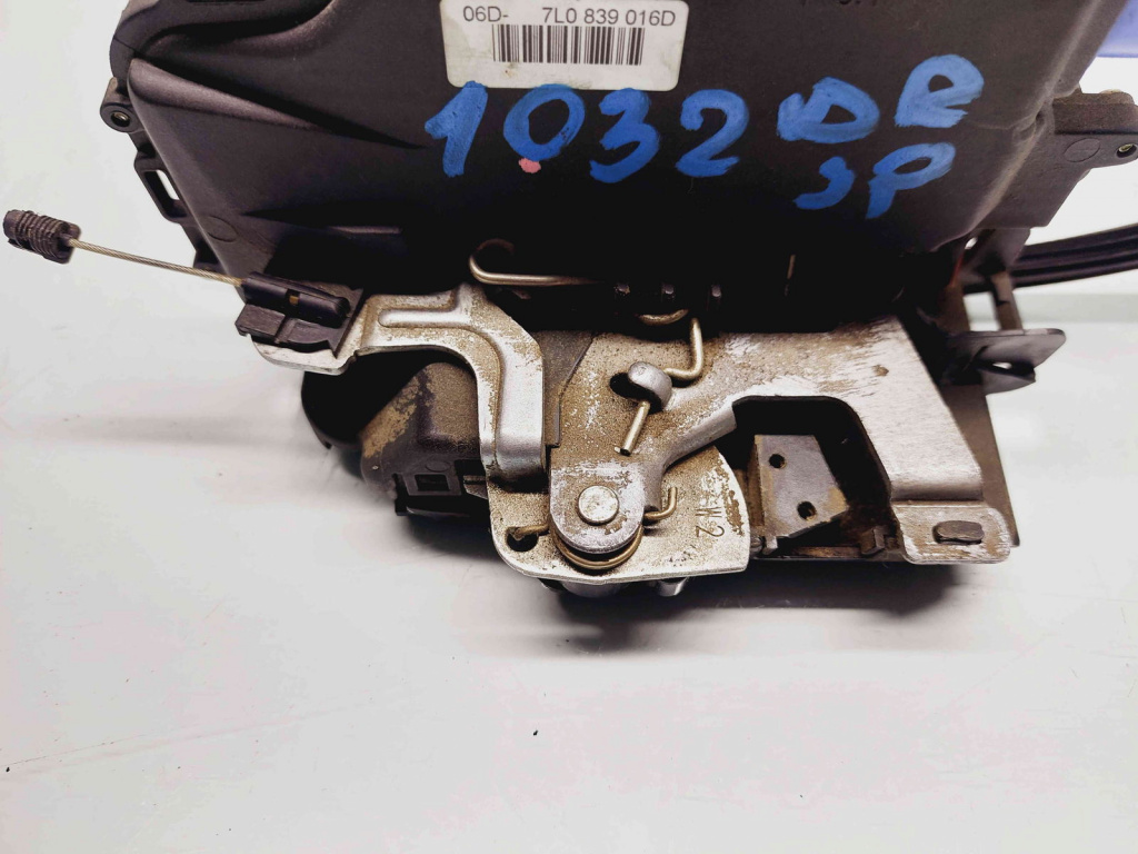 Broasca usa dreapta spate Volkswagen Touran (1T1, 1T2) [Fabr 2003-2010] 7L0839016D
