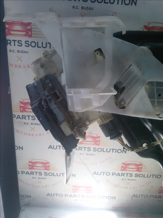 Broasca usa dreapta spate VW PASSAT B 6