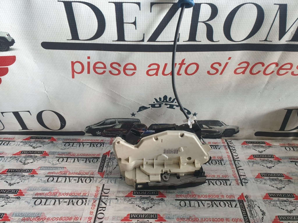 Broasca usa dreapta spate VW Tiguan I cod piesa : 5n0839016d