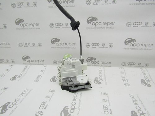 Broasca usa fata dreapta Audi A4 8W - Cod: 8X1837016B