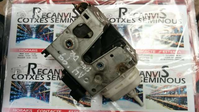 Broasca usa fata dreapta AUDI A4 4D1837016D4D1837016D