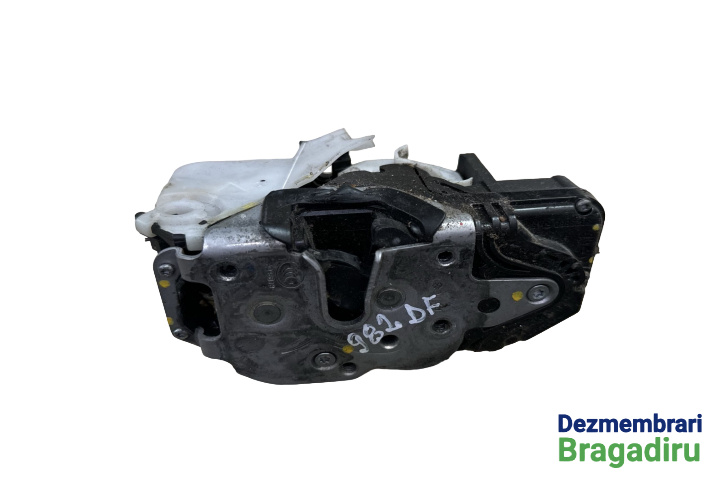 Broasca usa fata dreapta Opel Astra J [2009 - 2012] Sports Tourer wagon 1.7 CDTI MT (110 hp) A17DTR