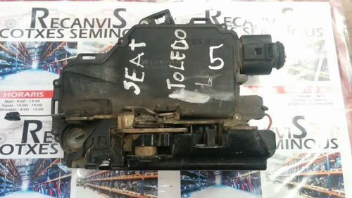 Broasca usa fata dreapta SKODA OCTAVIA 3B183701603B18370160