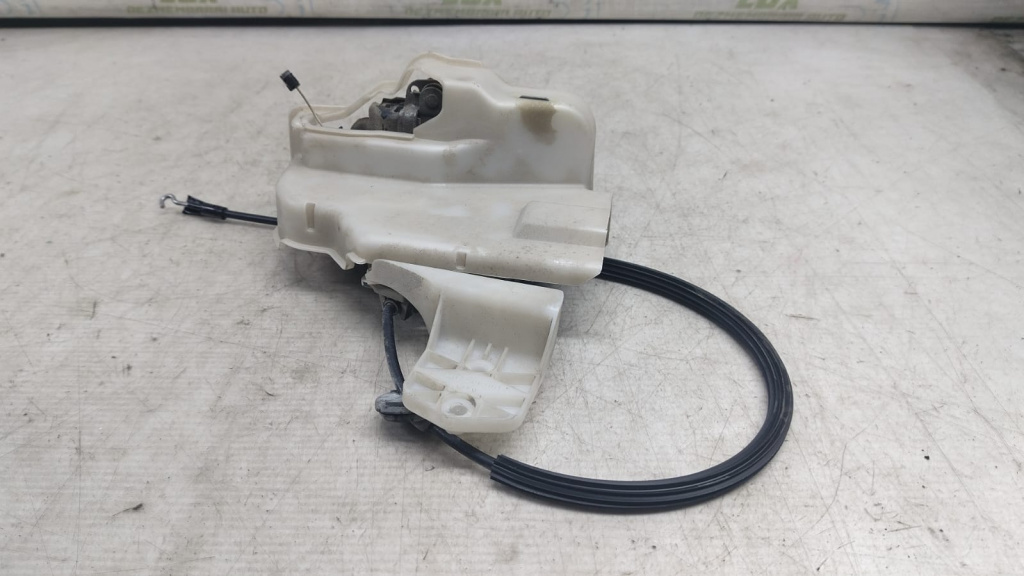 Broasca usa fata E840299001a Volkswagen VW Touran [facelift] [2006 - 2010] 2.0 TDI BMM