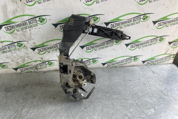 Broasca usa fata stanga 1E0249CL / 1E0249 CL Ford Focus [1998 - 2004] wagon 5-usi 1.8 Tddi MT (90 hp)
