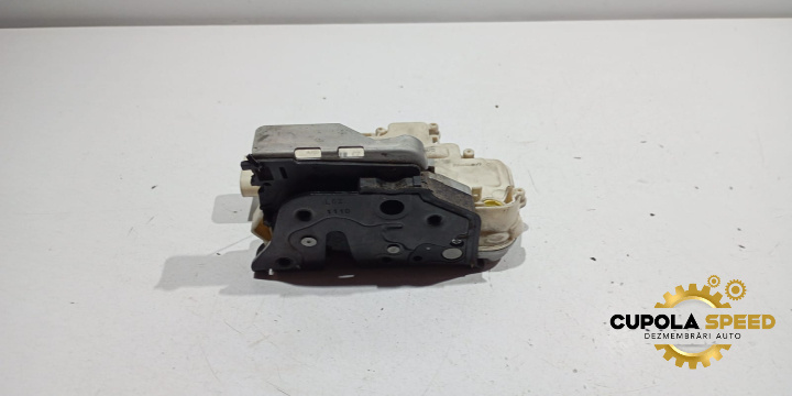 Broasca usa fata stanga 8J1837015A Audi A4 B8/8K [2007 - 2011]