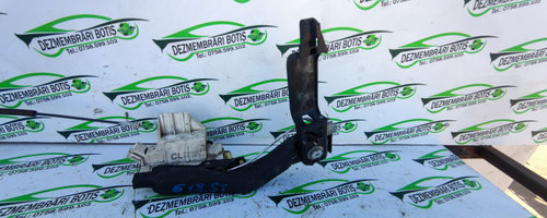 Broasca usa fata stanga Ford Focus [1998 - 2004] wagon 5-usi 1.6 MT (101 hp)