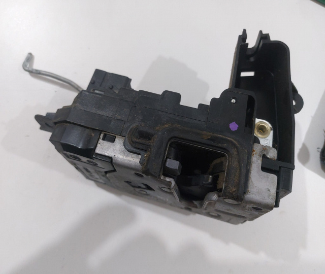 Broasca usa fata stanga Opel Zafira B [2005 - 2010] Minivan 5-usi 1.9 CDTI MT (100 hp)