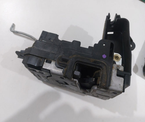 Broasca usa fata stanga Opel Zafira B [2005 - 2010] Minivan 5-usi 1.9 CDTI MT (100 hp)