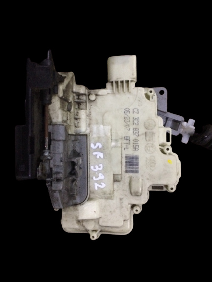 Broasca usa fata stanga Volkswagen VW Passat B6 [2005 - 2010] wagon 5-usi 2.0 TDI MT (140 hp)