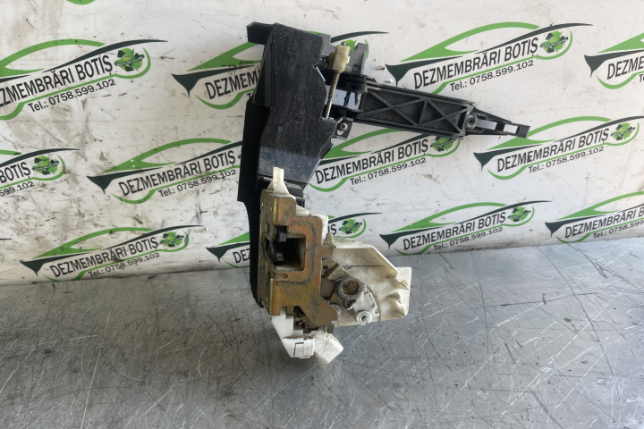 Broasca usa fata stanga XS41A21813DE / XS41-A21813-DE Ford Mondeo MK3 [2000 - 2003] Liftback 1.8 MT (110 hp)